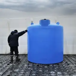 Емкость TRN 6000л с откидной крышкой синяя